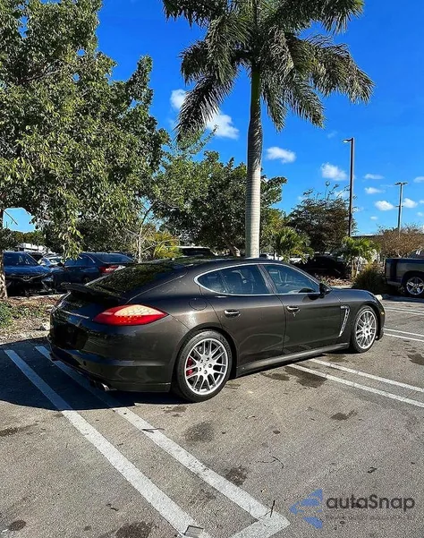 2011 Porsche Panamera Turbo z USA, uszkodzony, nr VIN WP0AC2A70BL091050